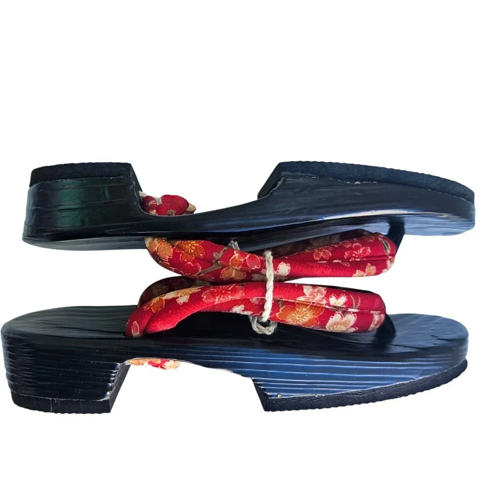 Japanese Geta Sandals Black Lacquer Red Floral Hanao S/M 6 to 7 Narrow - Picture 2 of 13